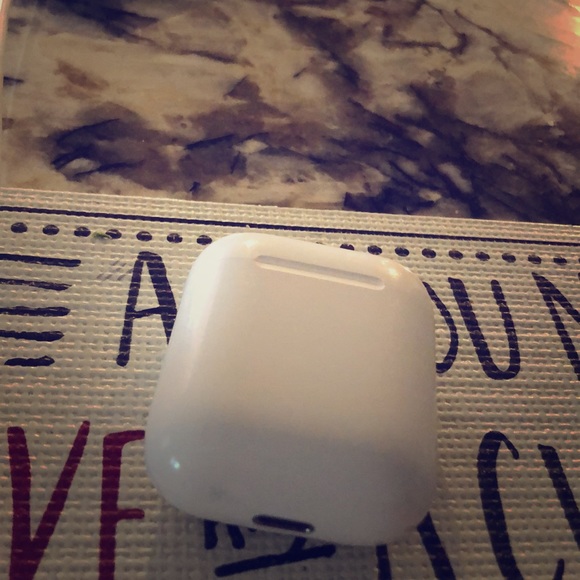AirPods